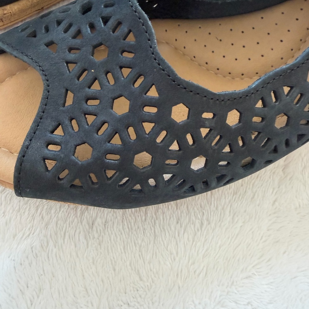 Spring Step Black Cut-Out Wedges - Picture 7 of 7